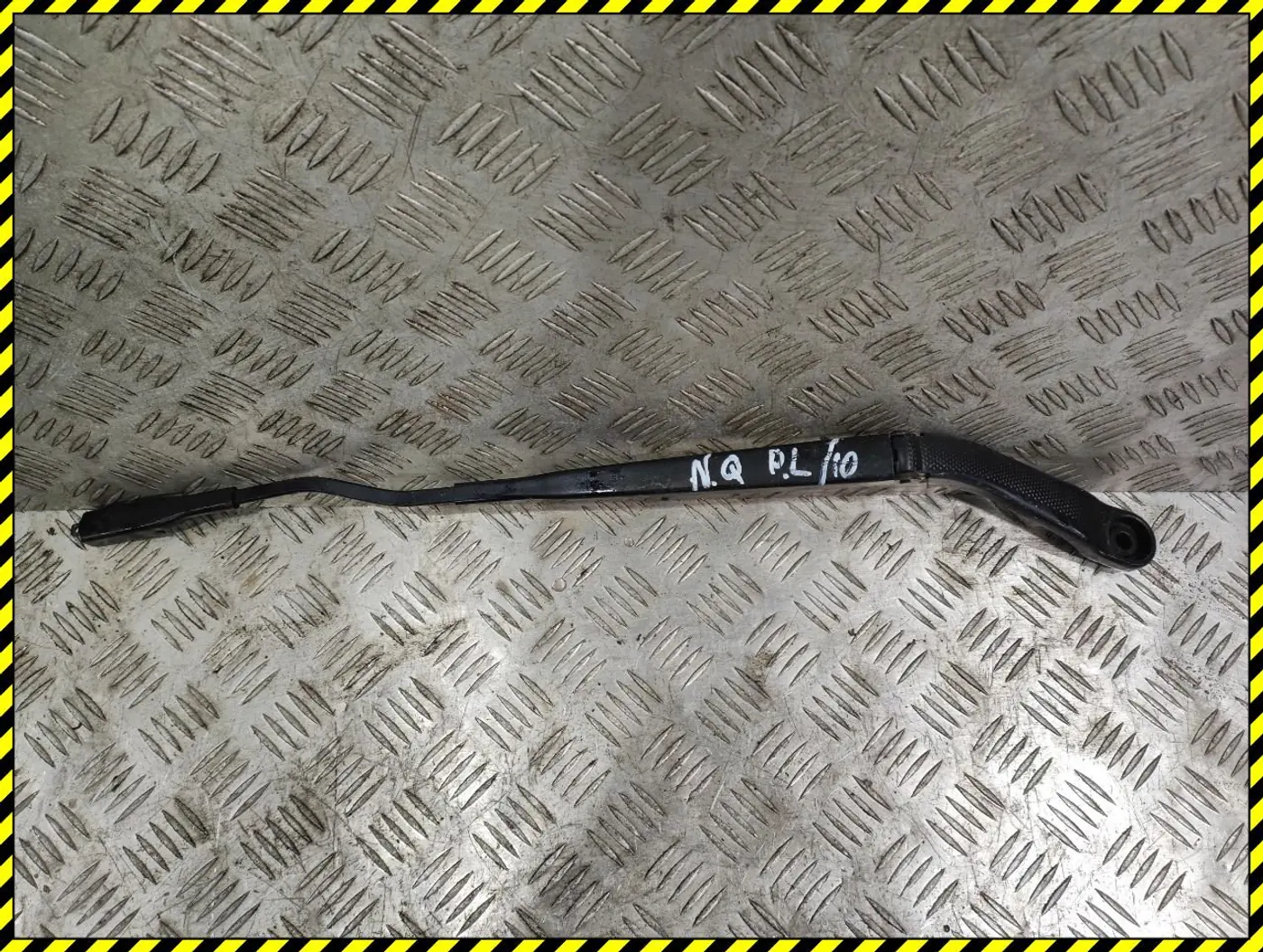 Щеткодержатель к Nissan Qashqai 2007