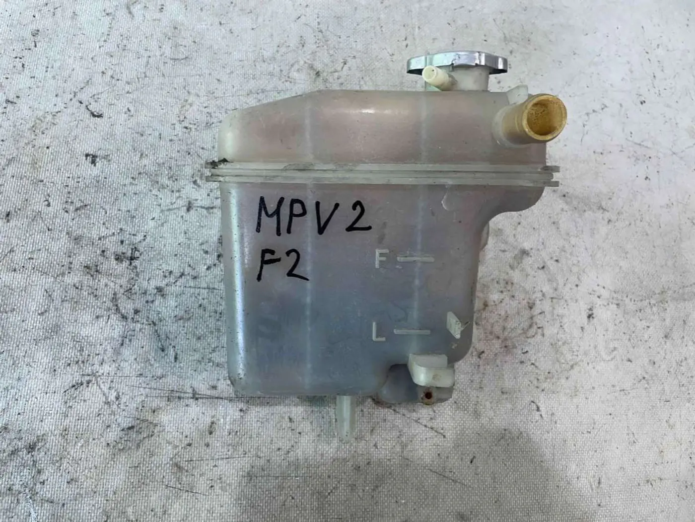Бачок расширительный к Mazda MPV 2003
