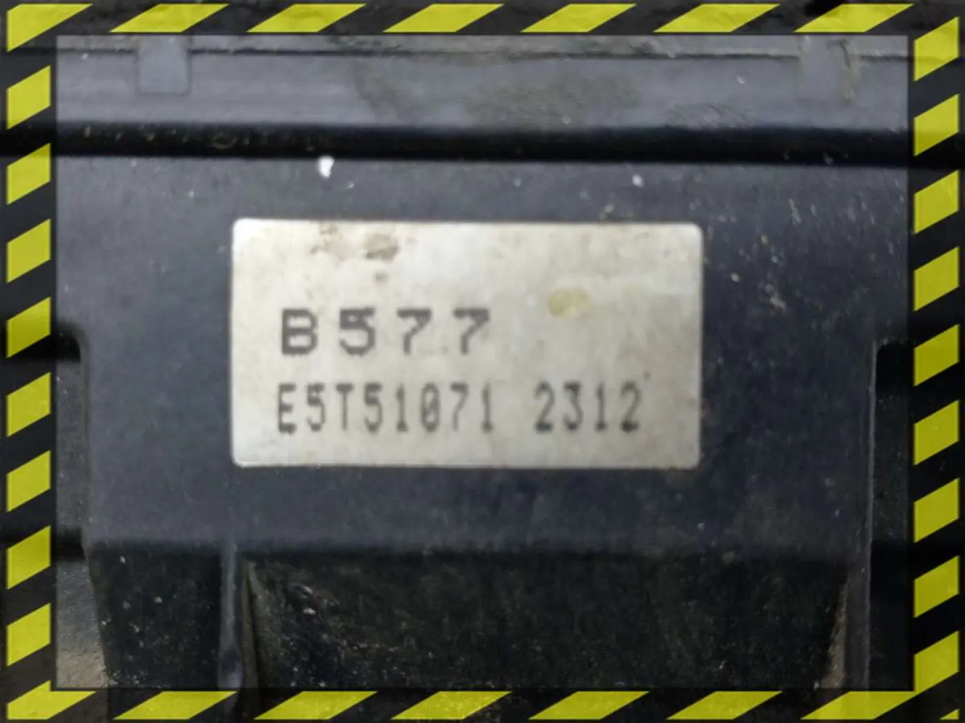 Расходомер воздуха к Mazda 626 1995