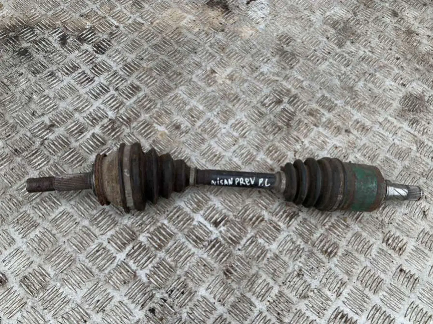 Полуось (приводной вал, ШРУС) к Nissan Liberty 2003