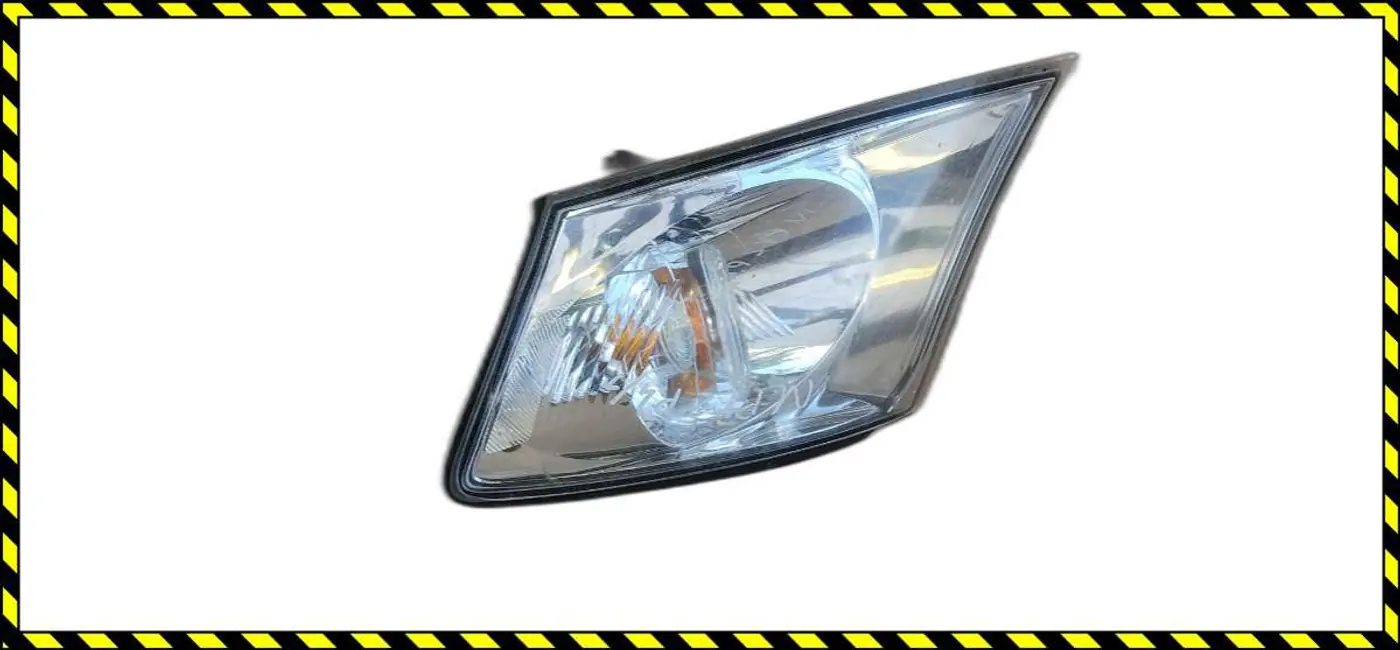 Поворотник левый к Mazda MPV 2003
