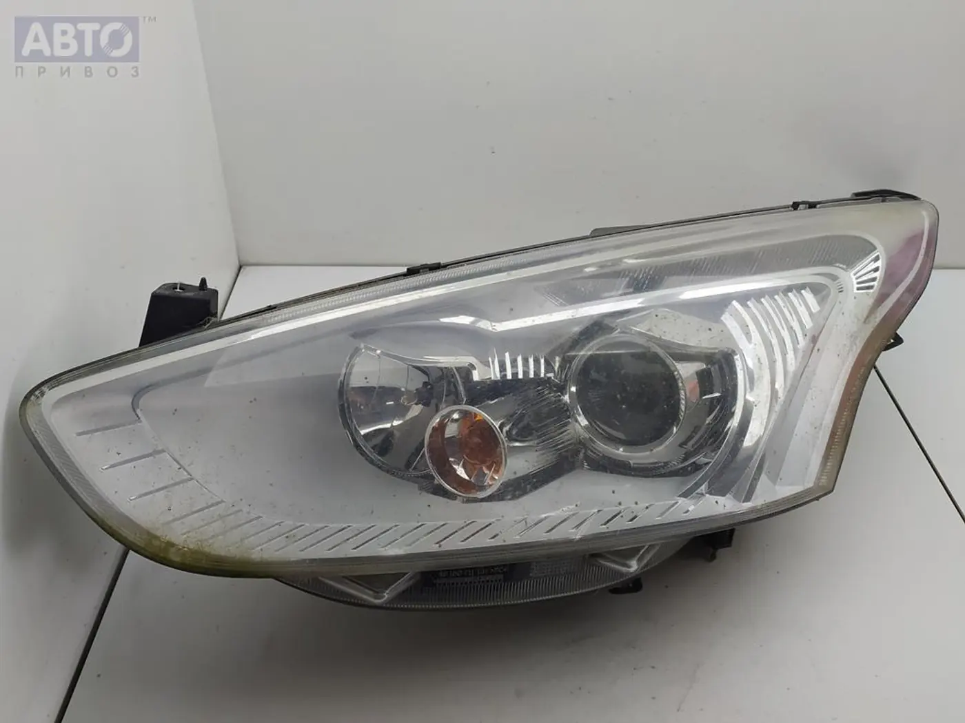 Фара левая к Ford B-MAX 2013