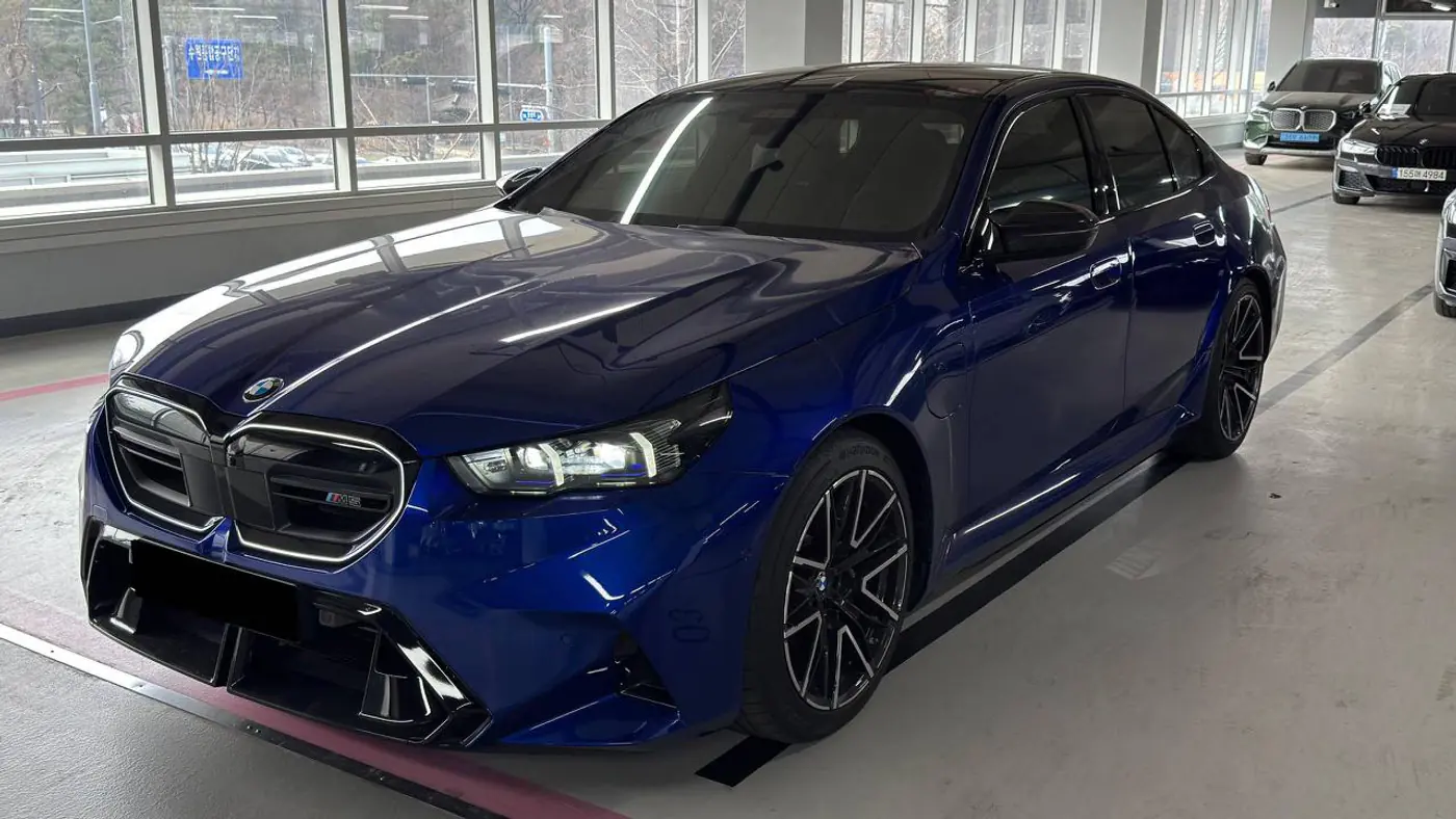 BMW M5 VII (G90), 2025