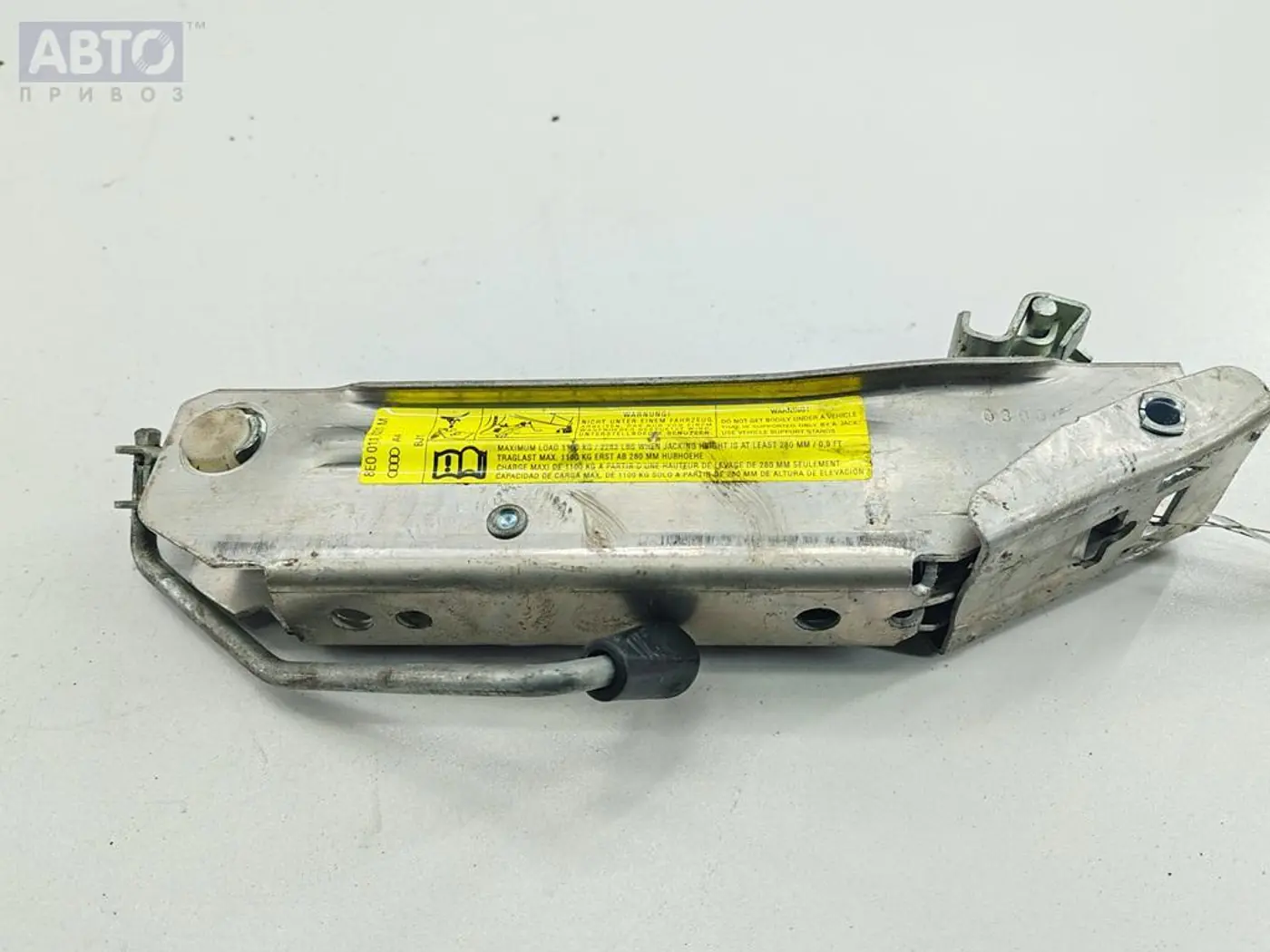 Домкрат к Audi A4 2006