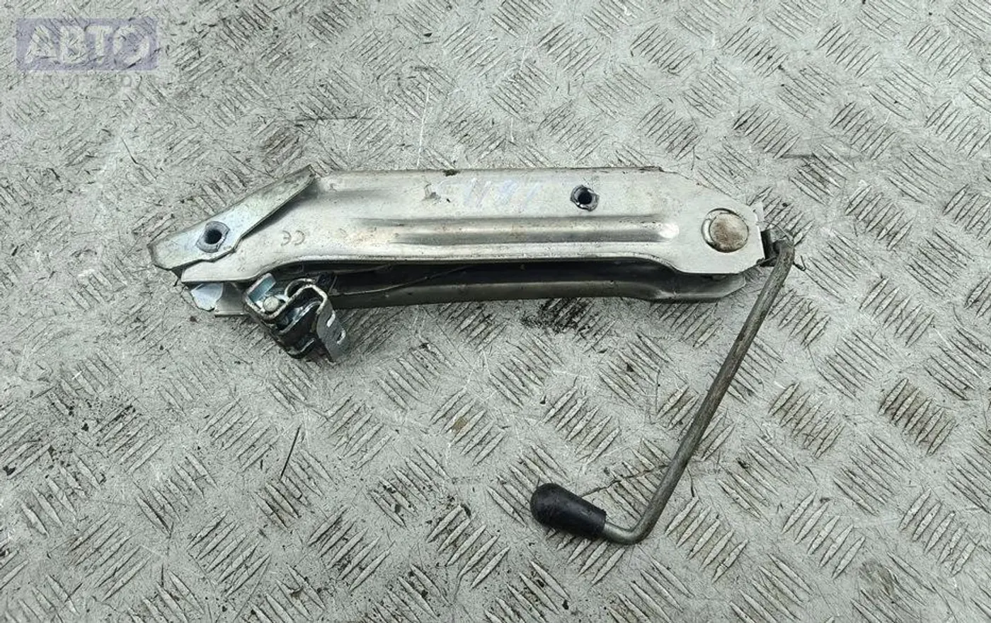 Домкрат к Volkswagen Bora 2003