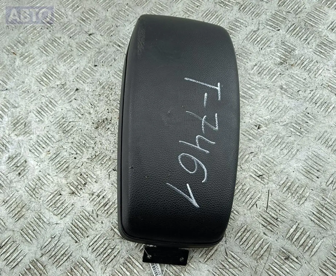 Подлокотник к Ford Mondeo 2005