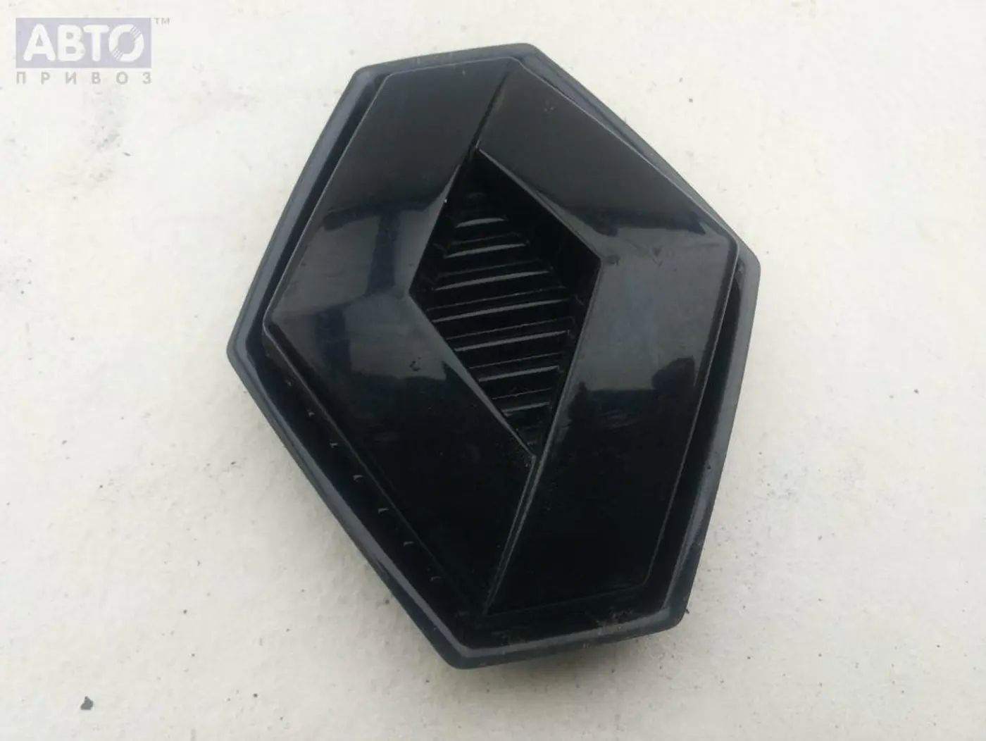Эмблема к Renault Scenic 2005