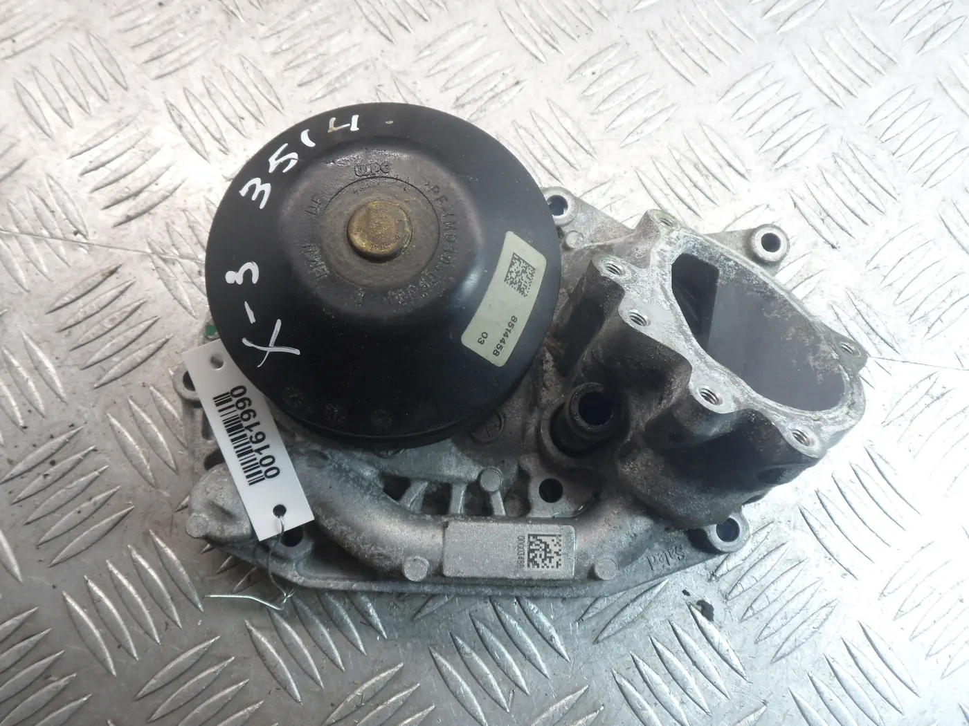 Помпа к BMW X3 2014
