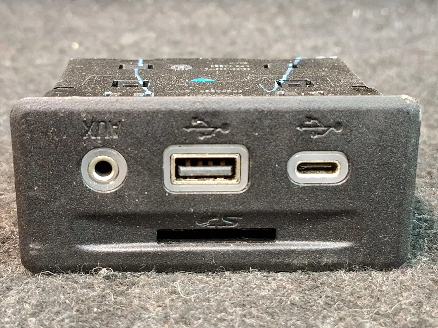 Разъем AUX / USB к GMC Terrain 2020