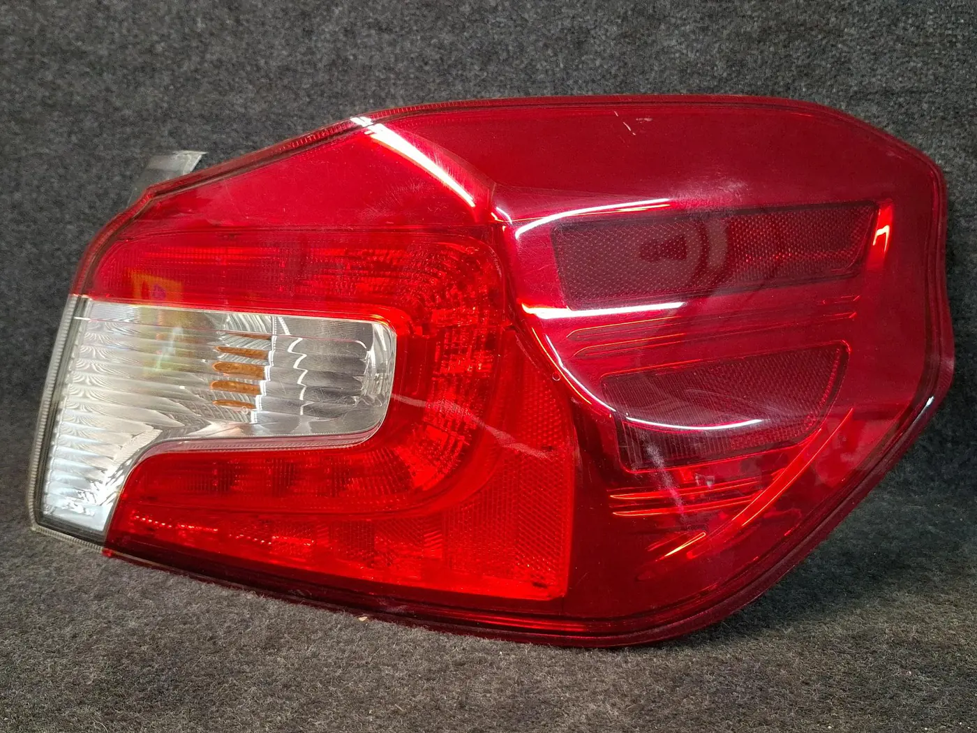 Фонарь задний правый к Subaru Impreza 2014