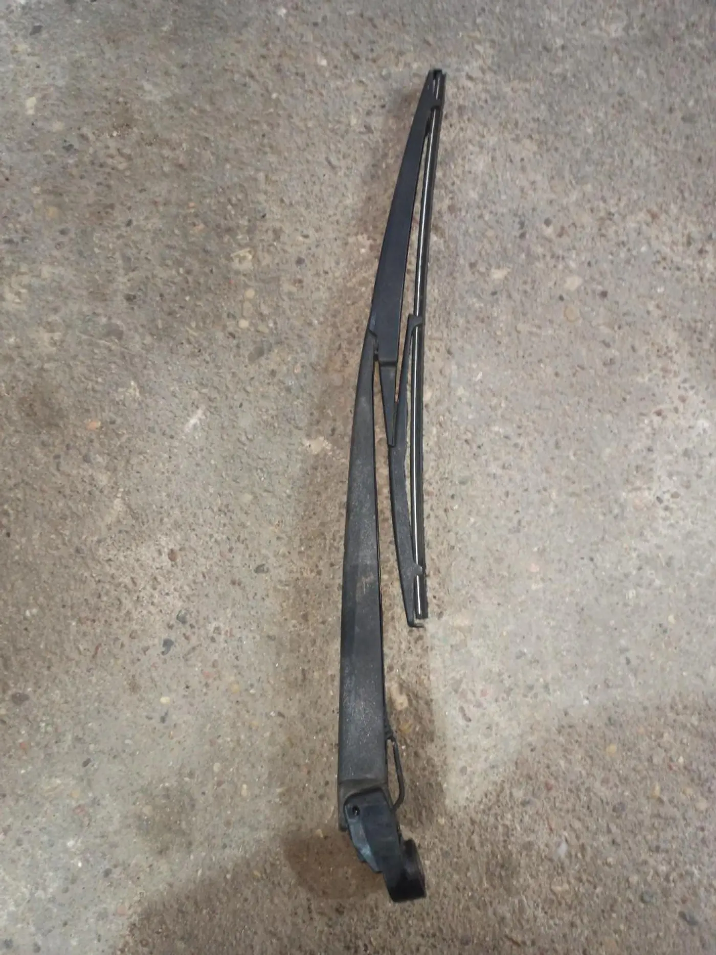 Щеткодержатель задний к Mazda 6 2006