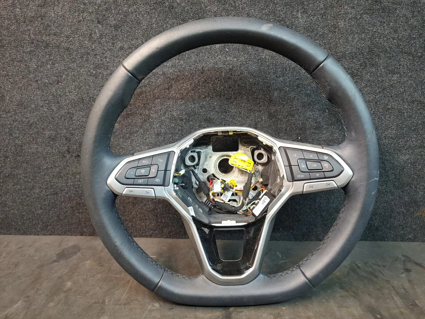Руль к Volkswagen Jetta 2024