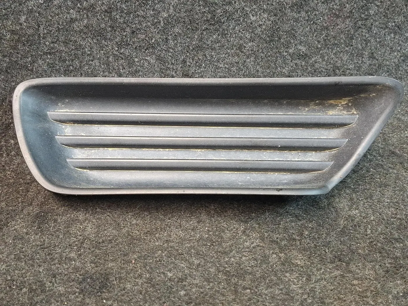 Рамка фары к Toyota Camry 2008