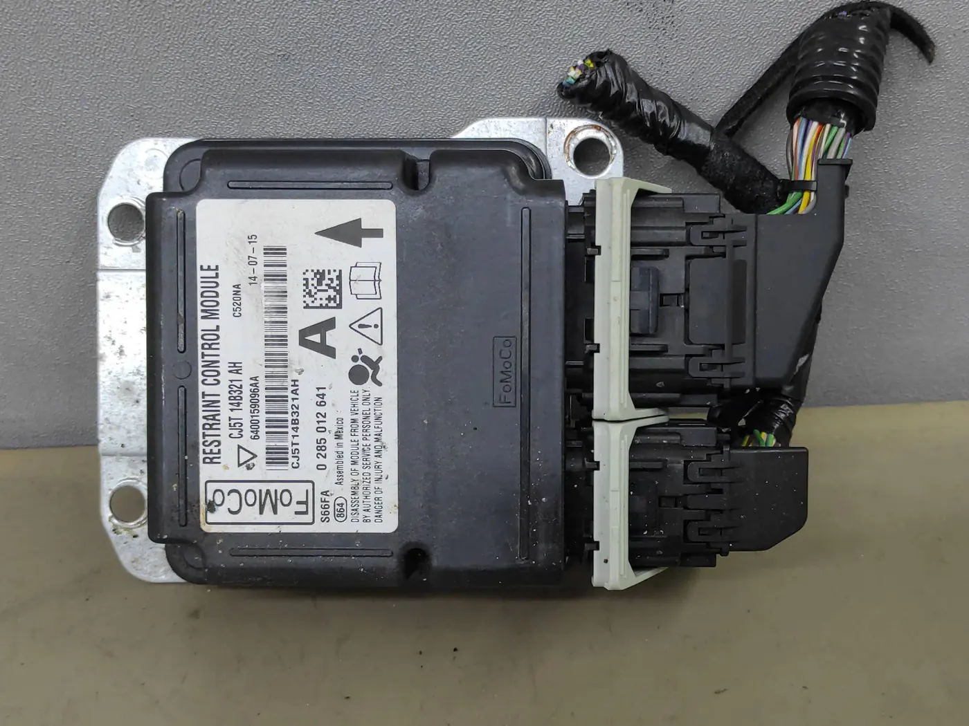 Блок AirBag к Ford Escape 2014