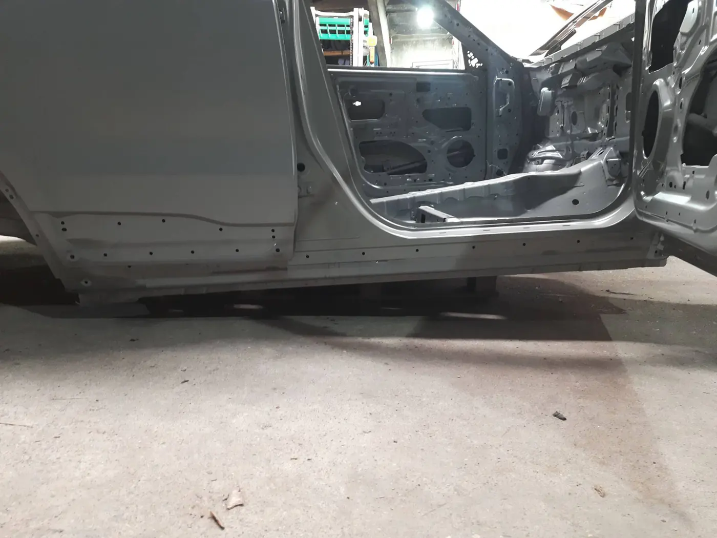 Порог правый к Geely Atlas 2020