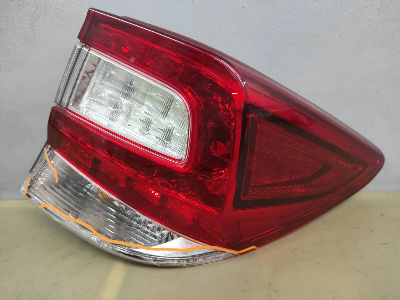 Фонарь задний правый к Subaru Impreza 2019
