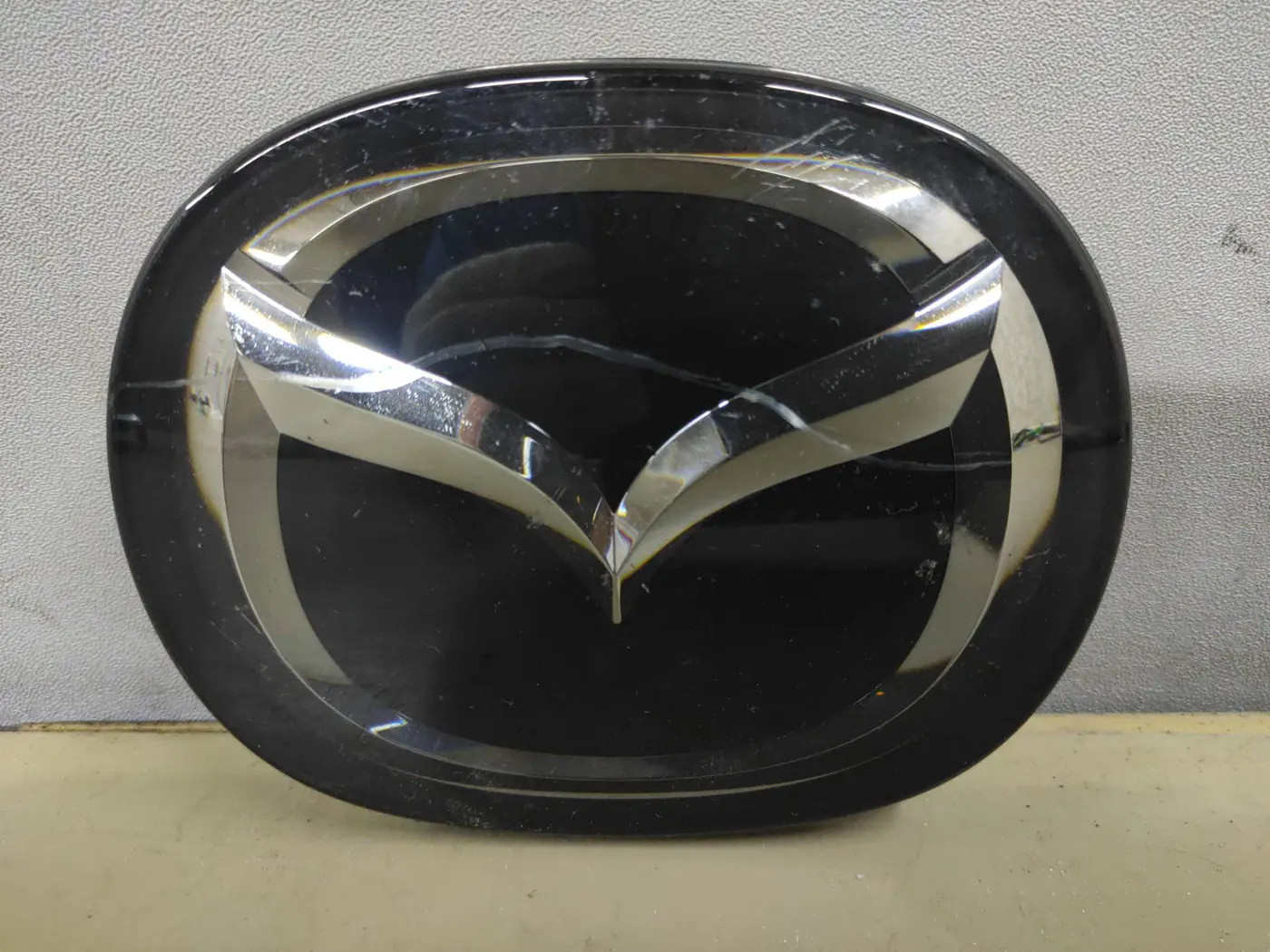 Эмблема к Mazda 3 2020