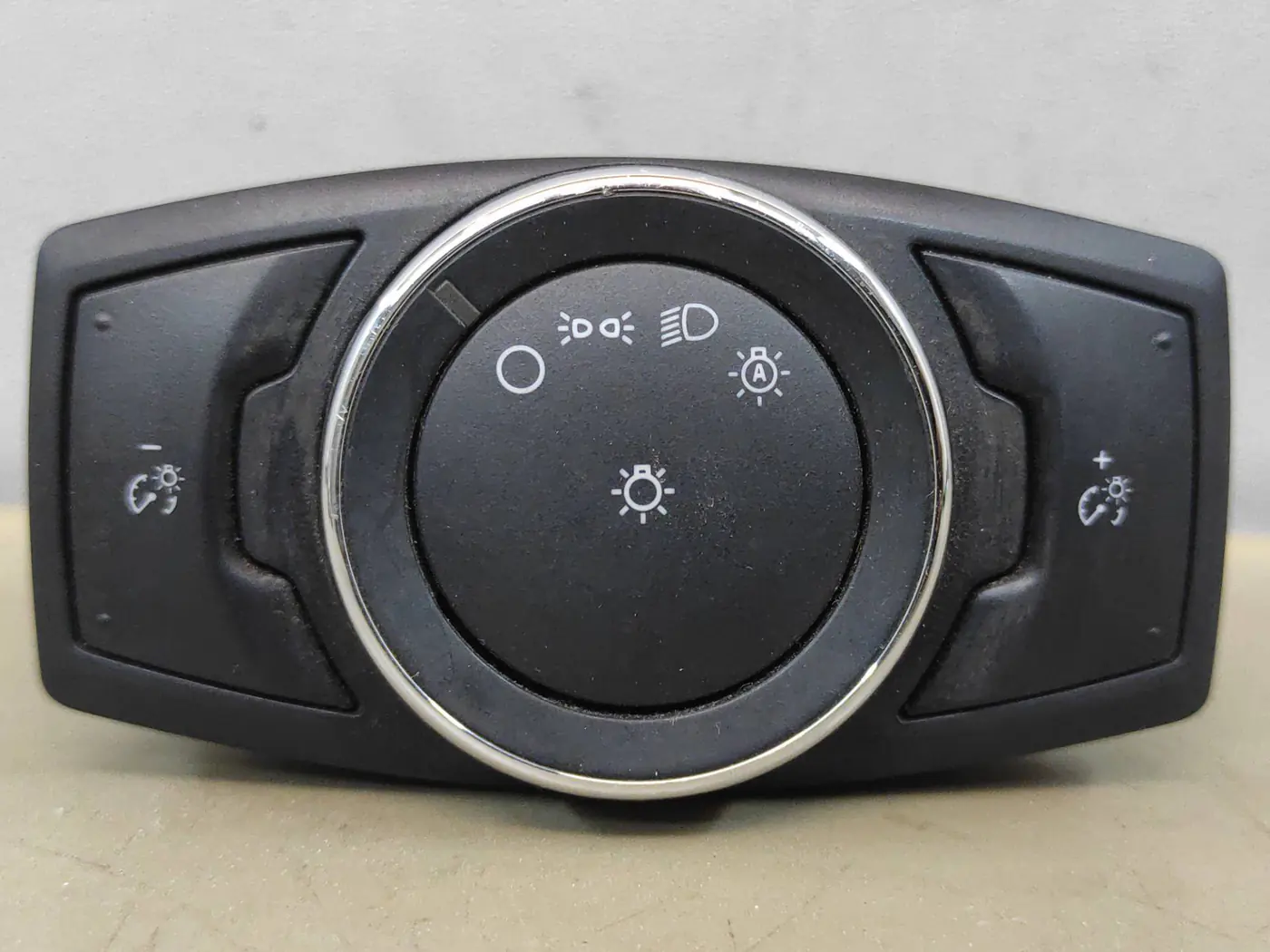 Переключатель света к Ford Fusion 2013