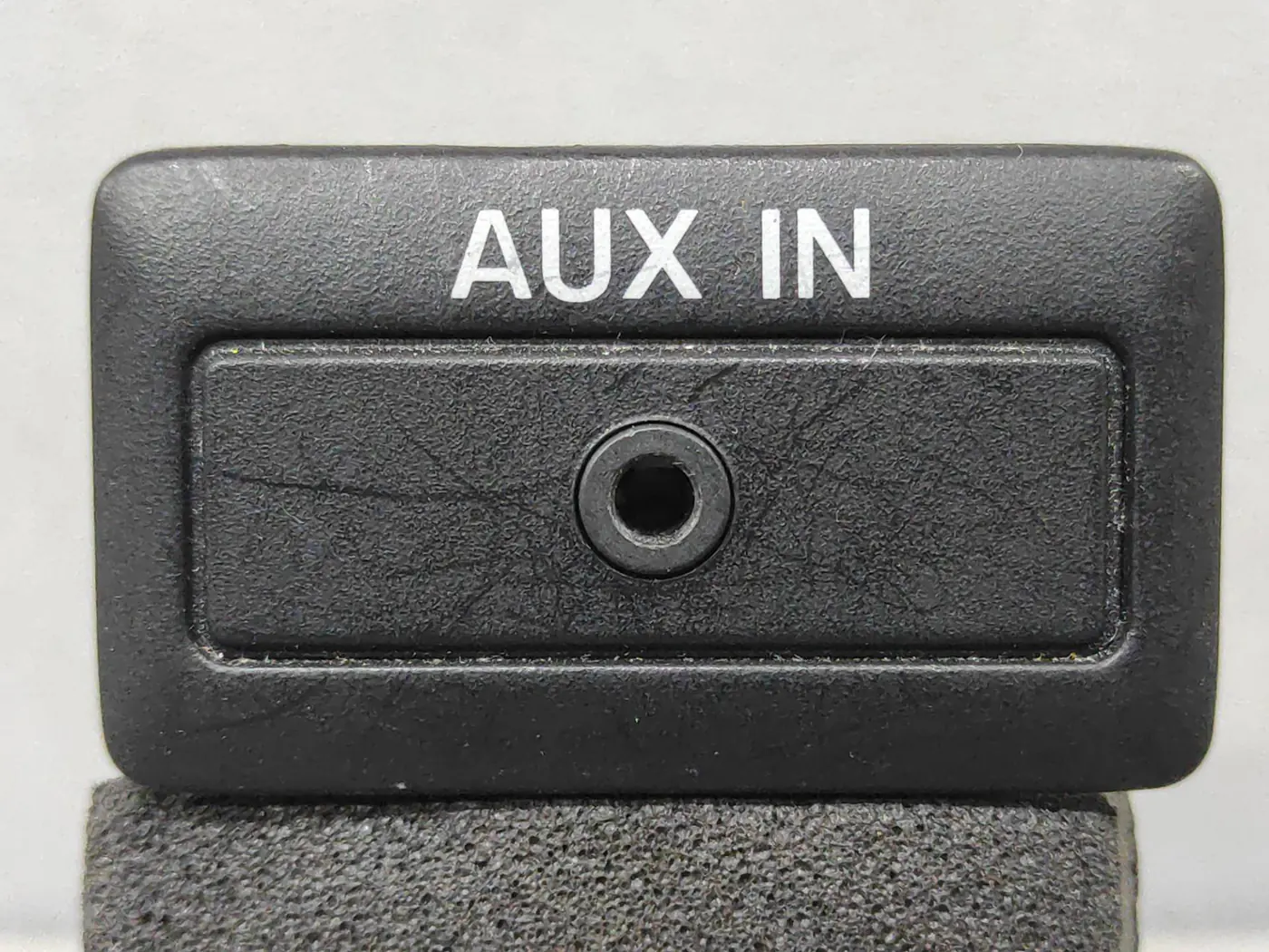 Разъем AUX / USB к Mazda CX-7 2008