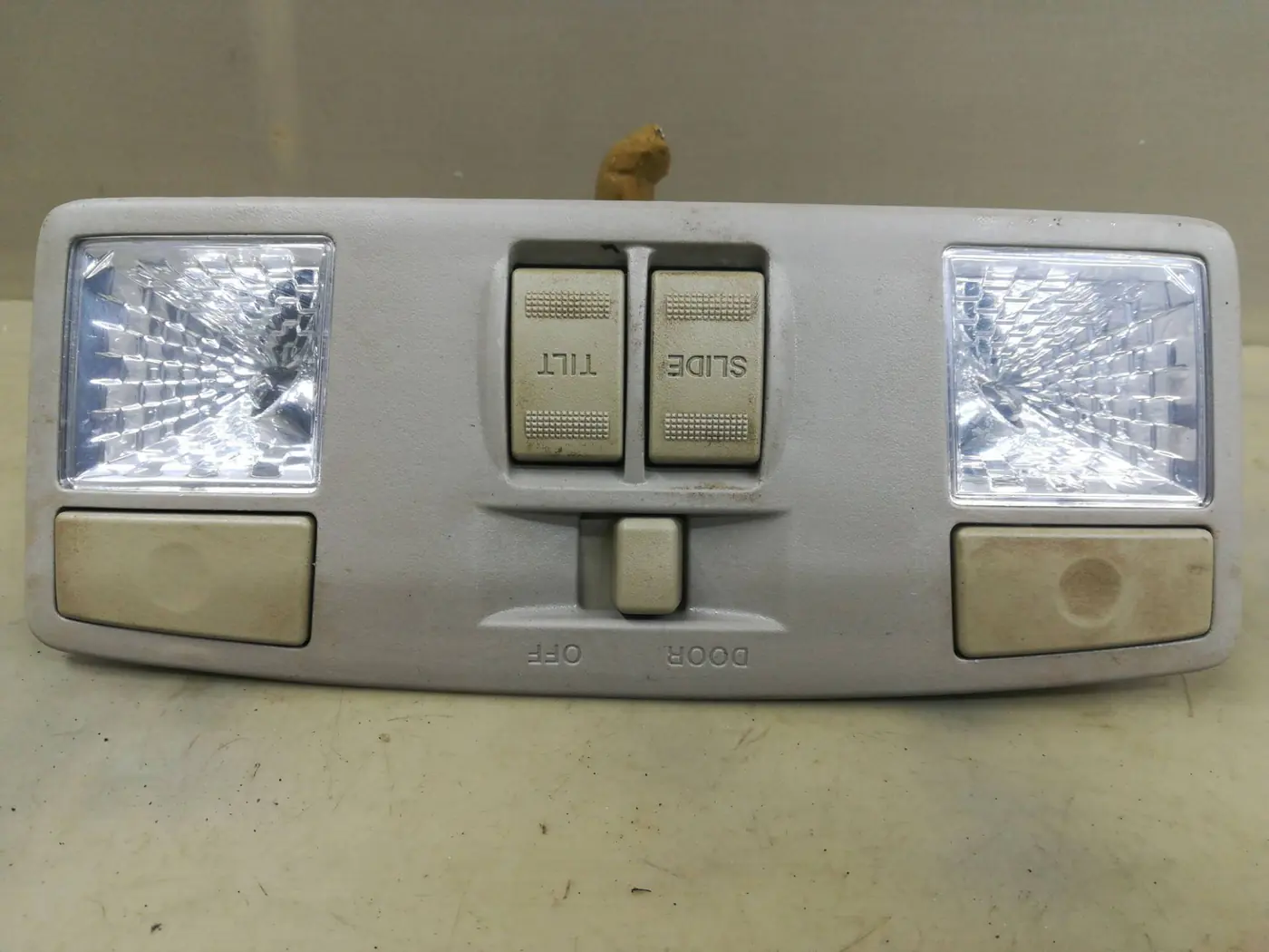 Фонарь салона (плафон) к Mazda CX-7 2007
