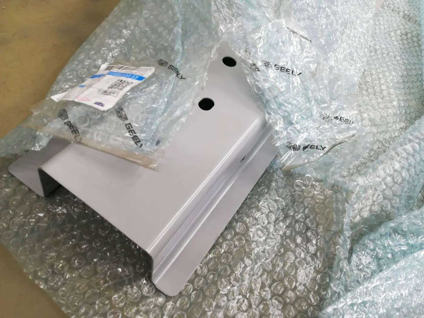 Порог правый к Geely Coolray 2021