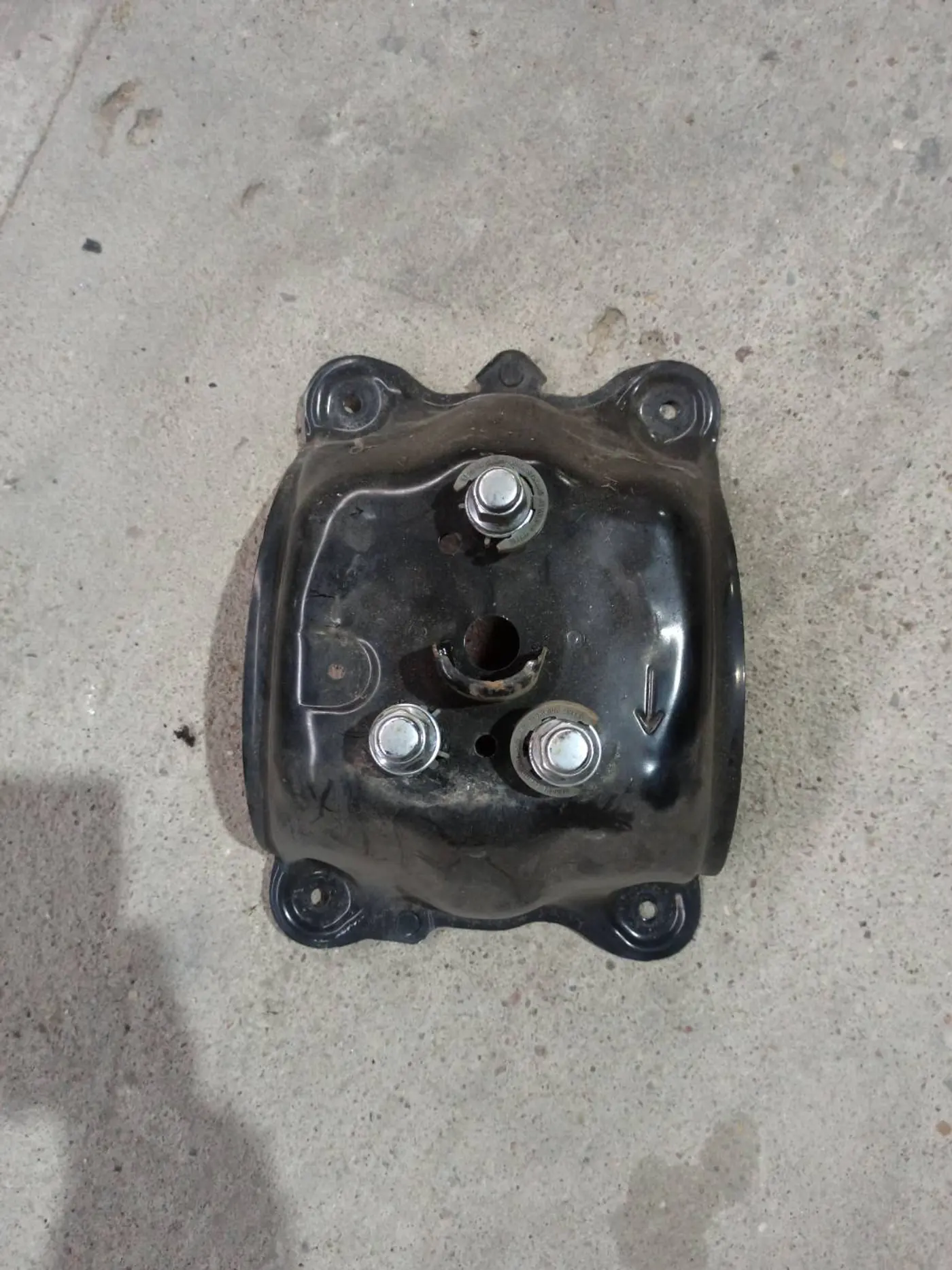 Крепление запаски к Toyota RAV 4 2009