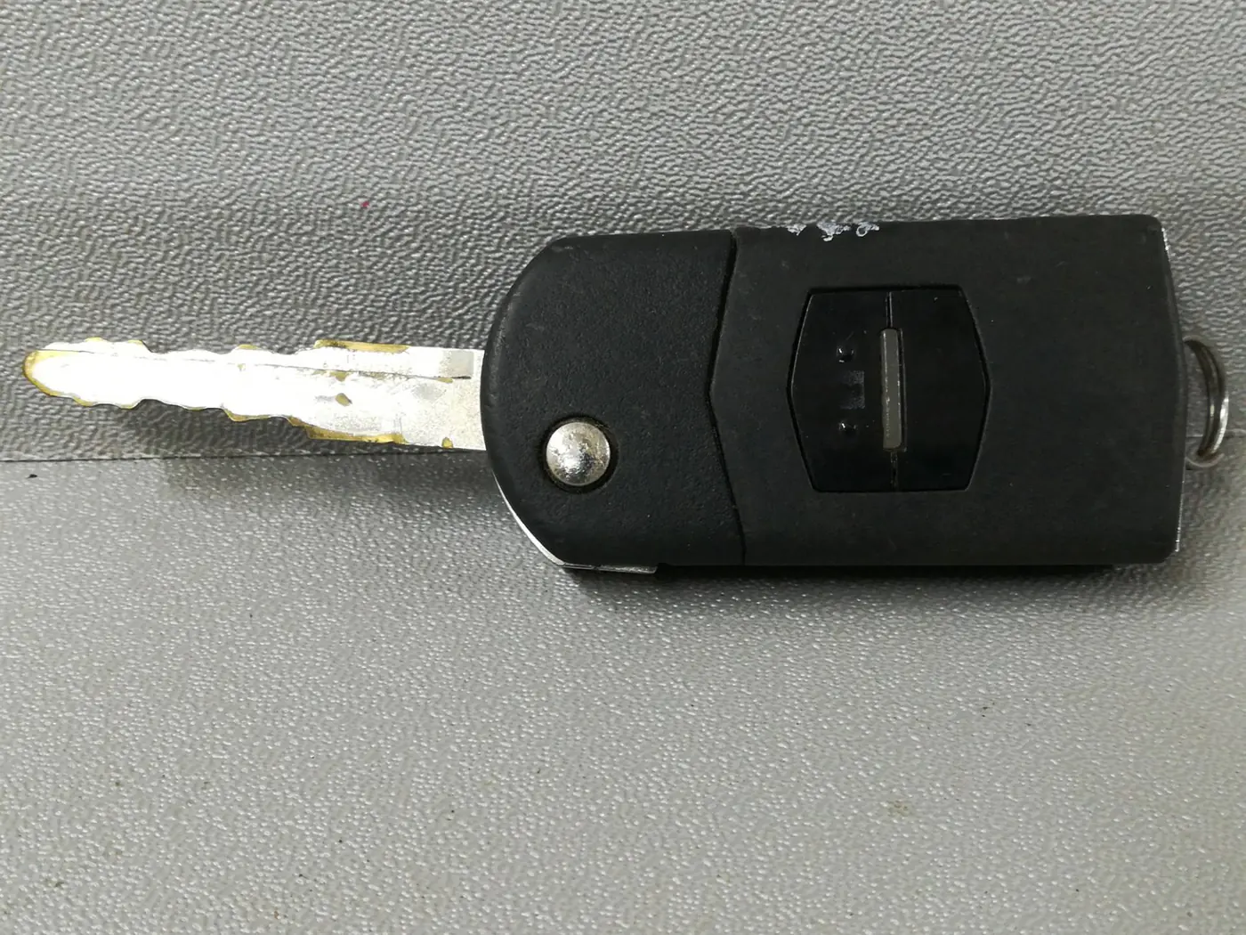 Ключ к Mazda 3 2011
