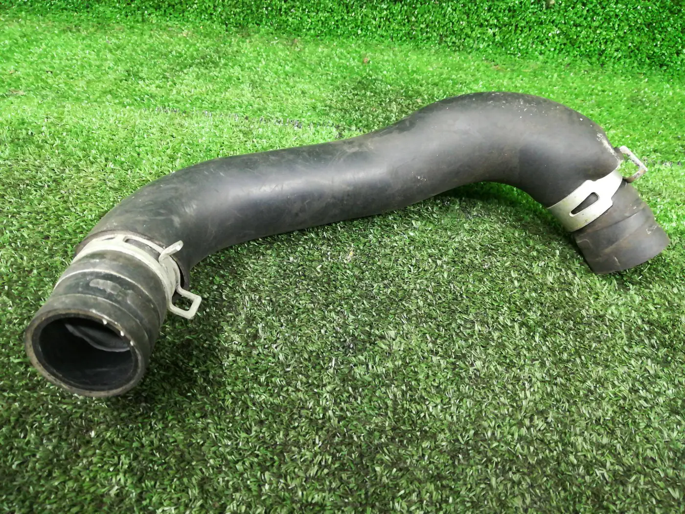 Патрубок к Mazda 6 2003