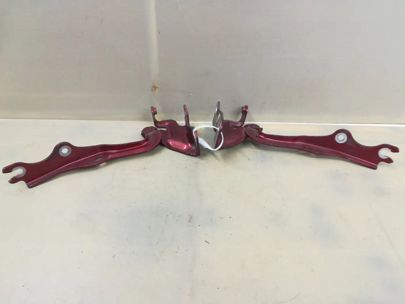 Петля капота к Mazda CX-7 2007