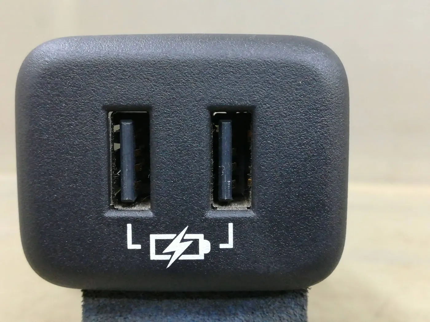 Разъем AUX / USB к Buick Envision 2019