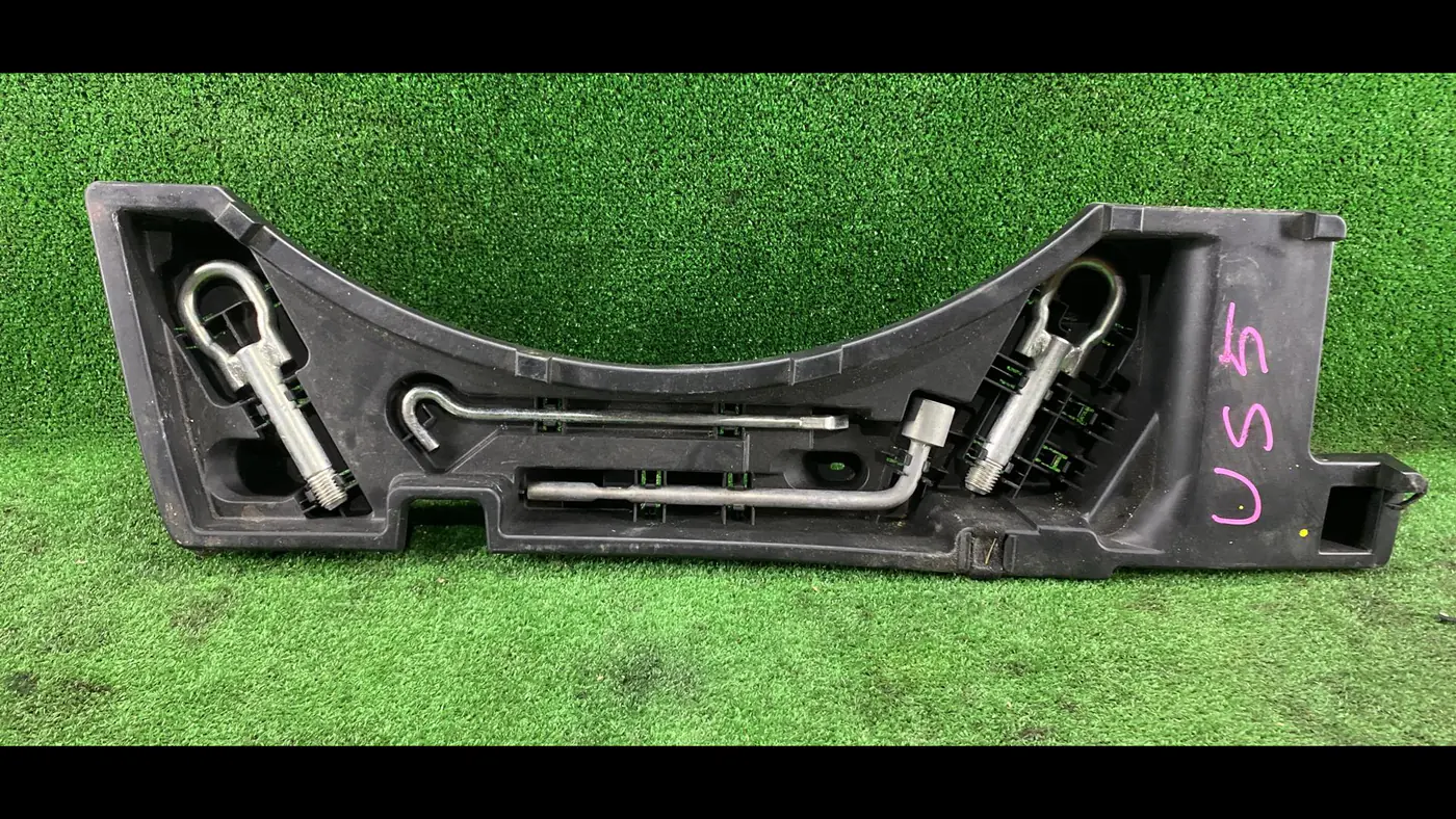 Ящик для инструментов к Mazda CX-7 2008
