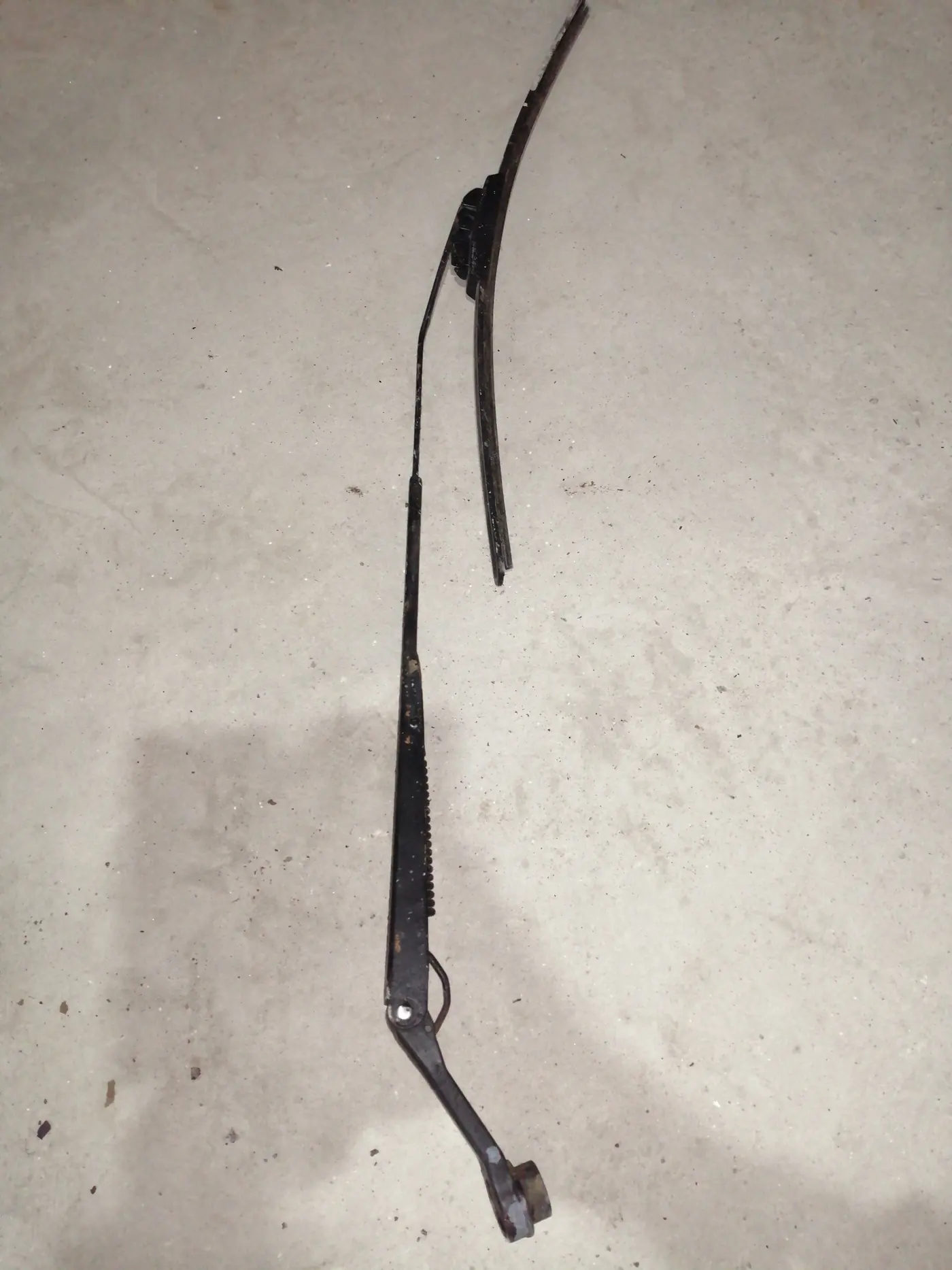 Щеткодержатель к Mazda 626 1992