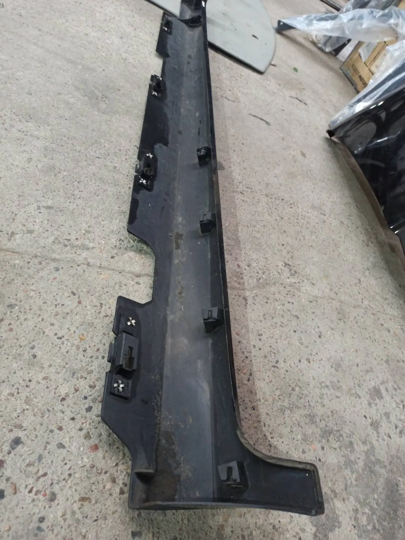 Накладка на порог наружная правая к Mazda 6 MPS 2006