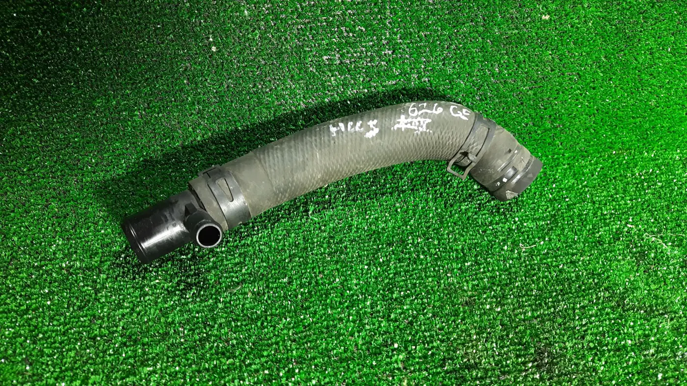 Патрубок к Mazda 626 1996