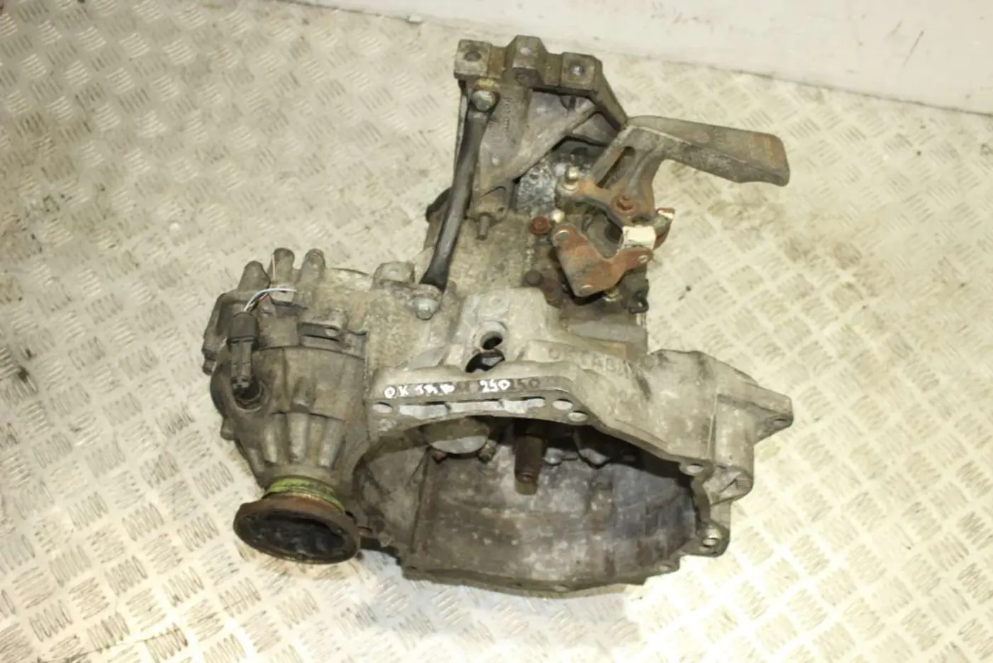 КПП механическая (МКПП) 5-ступенчатая к SEAT Toledo 1999