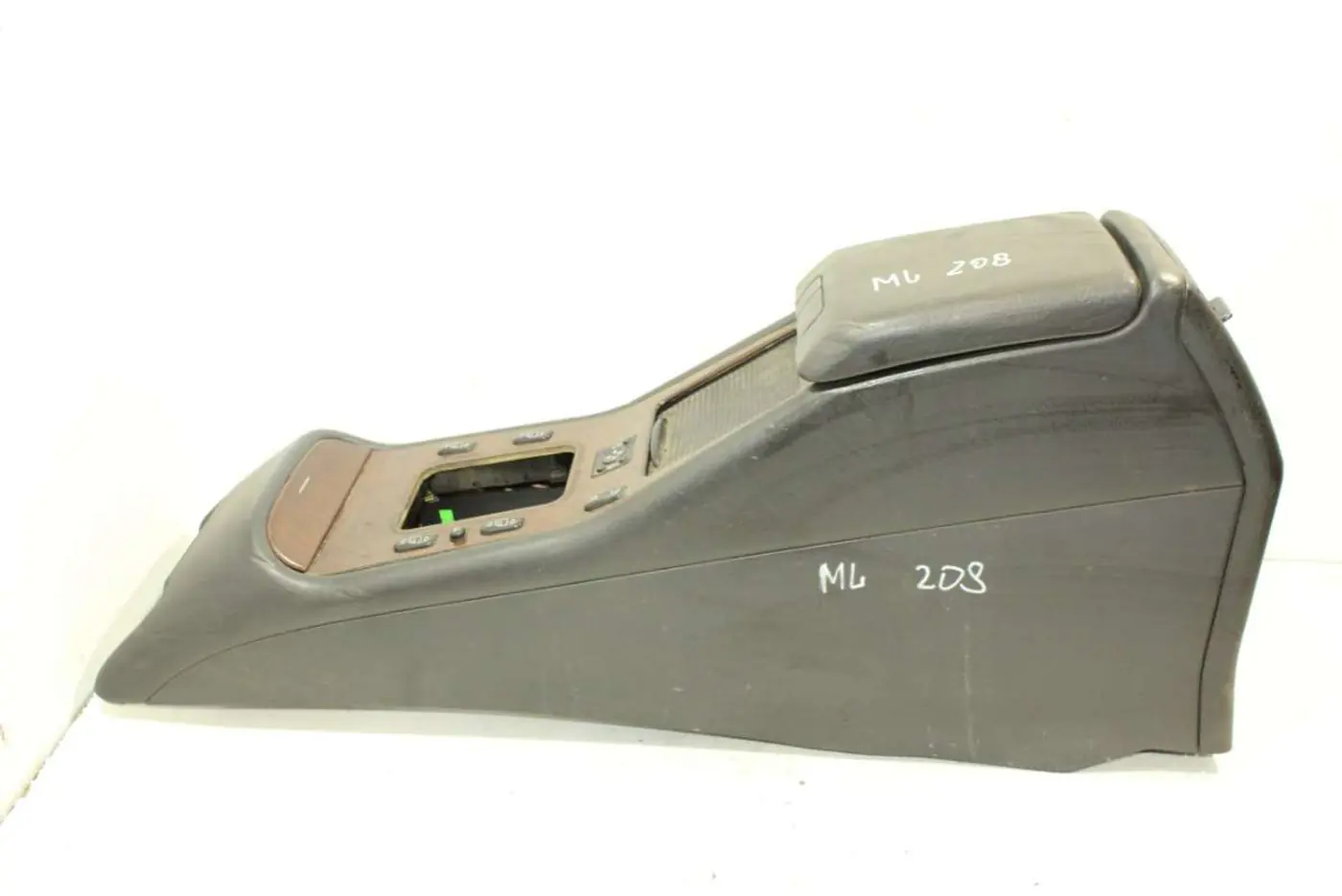 Подлокотник к Mercedes-Benz M-klasse AMG 2002