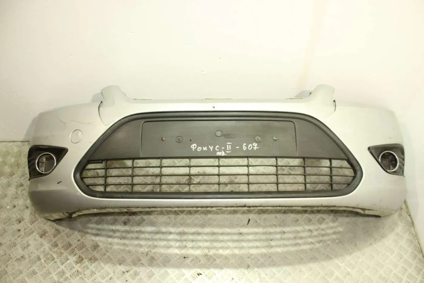 Бампер передний к Ford Focus 2010