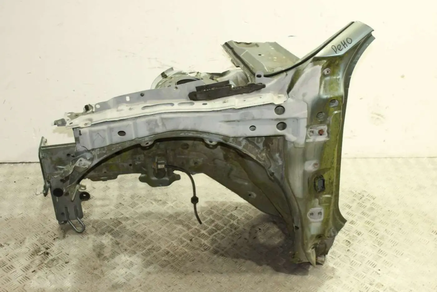 Лонжерон левый к Renault Megane 2003