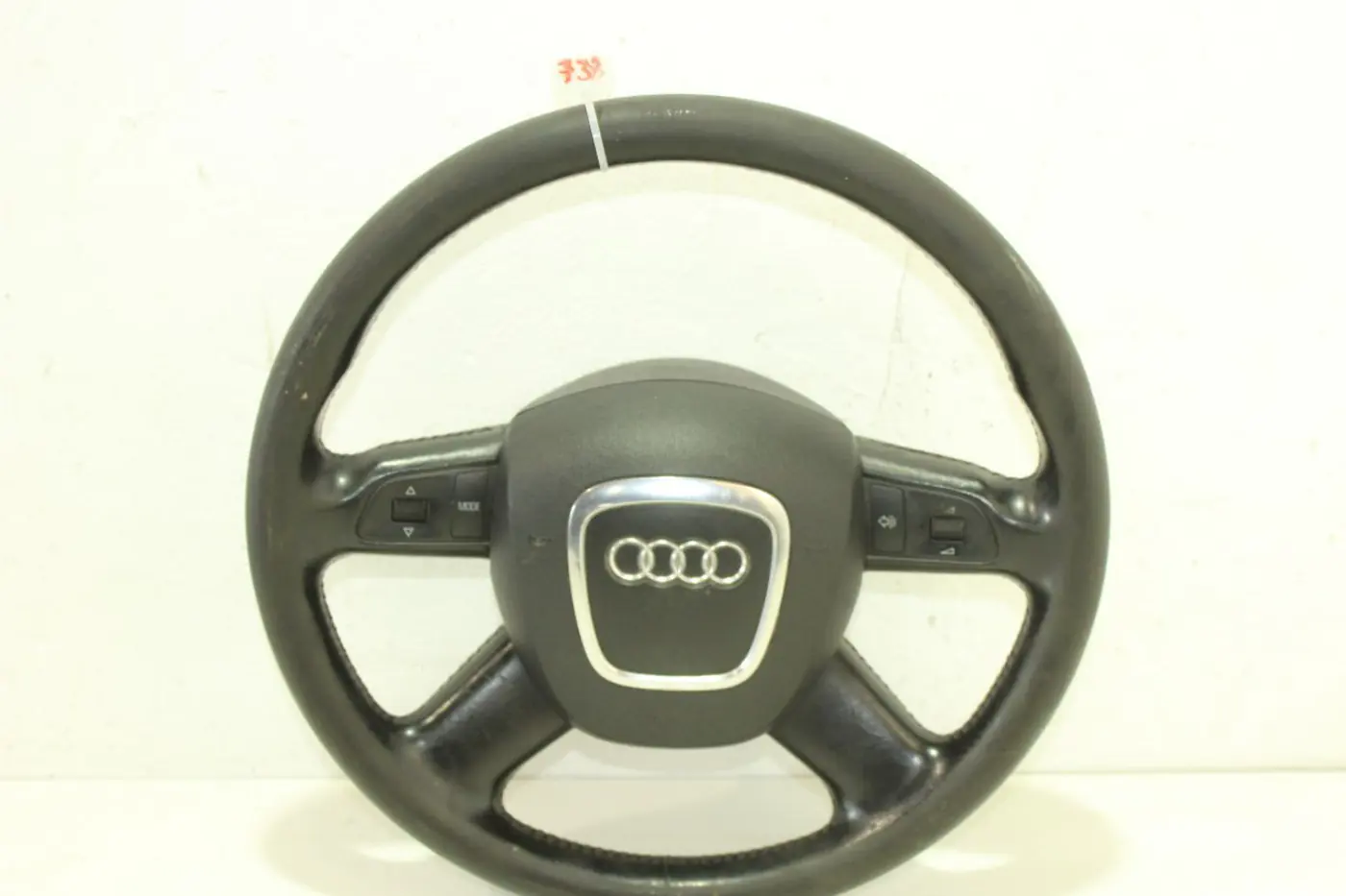 Руль к Audi A4 2006