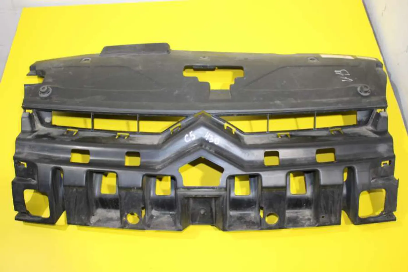 Планка под капот к Citroen C5 2007