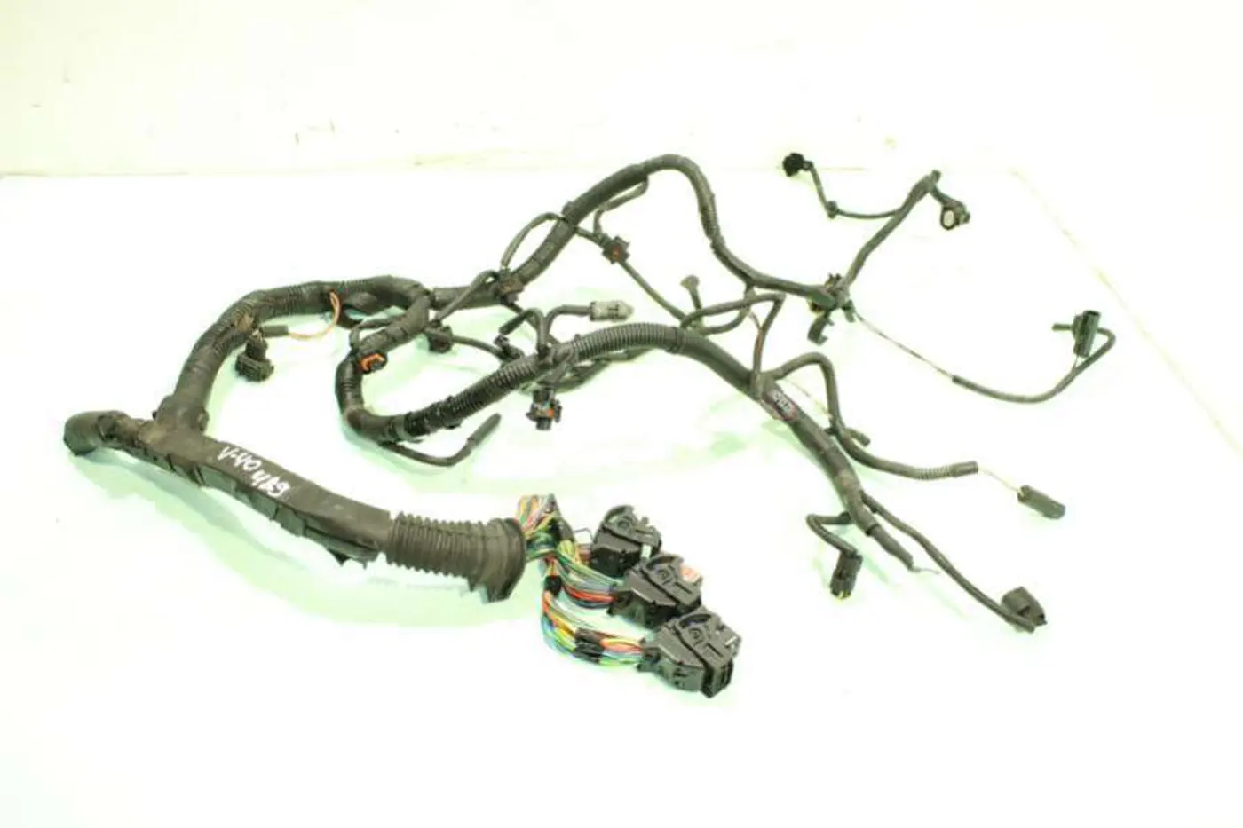 Проводка двигателя к Volvo V40 2002