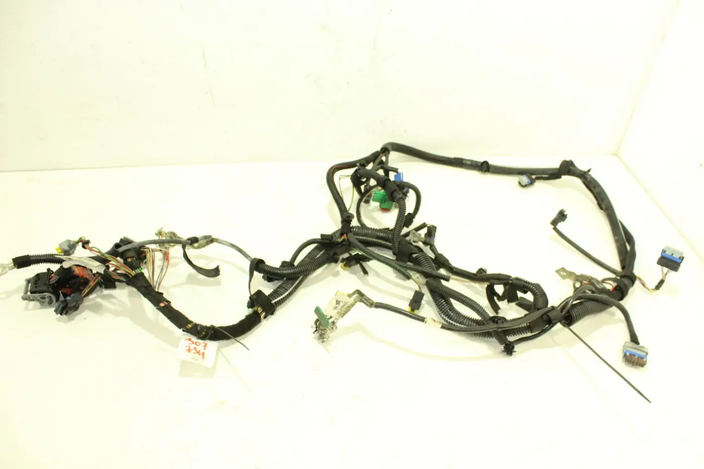 Проводка двигателя к Peugeot 307 2006