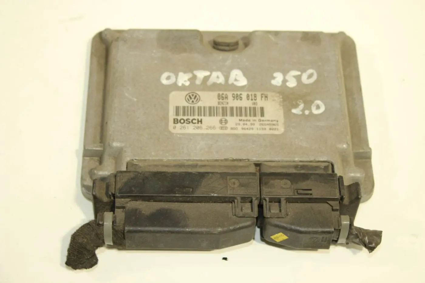Блок управления двигателем к Audi A3 1999