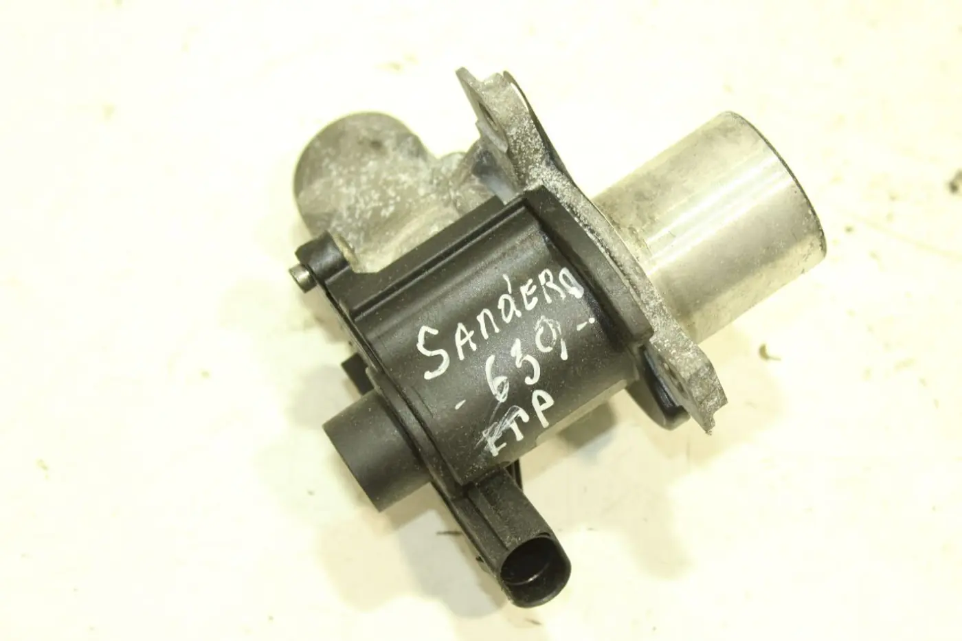 Клапан EGR к Dacia Sandero 2009