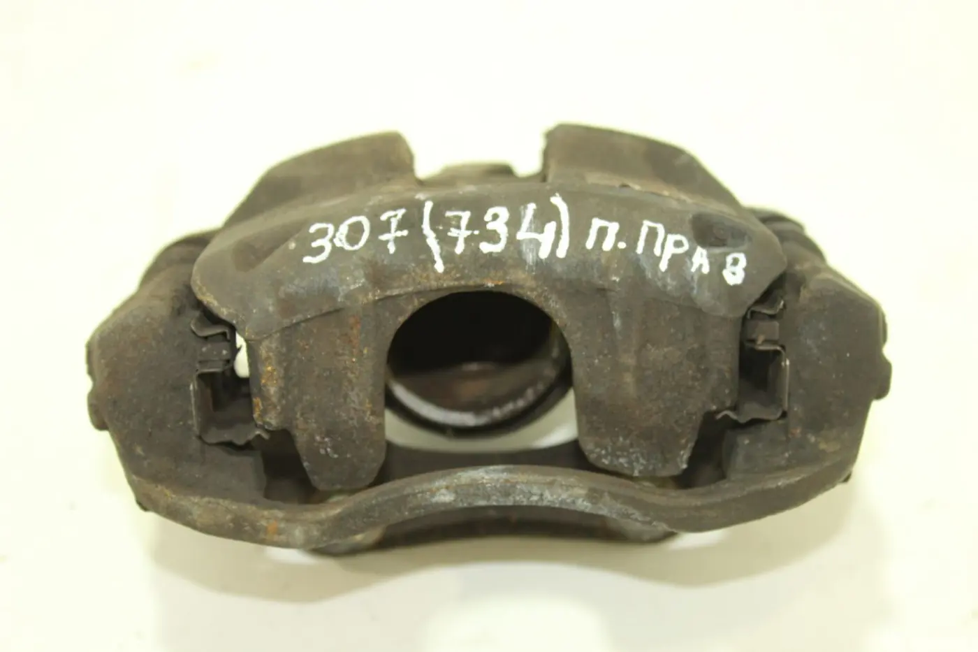 Суппорт передний левый к Peugeot 307 2006