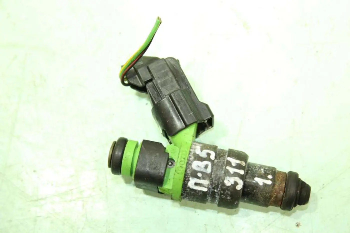 Форсунка к Volkswagen Passat 2001