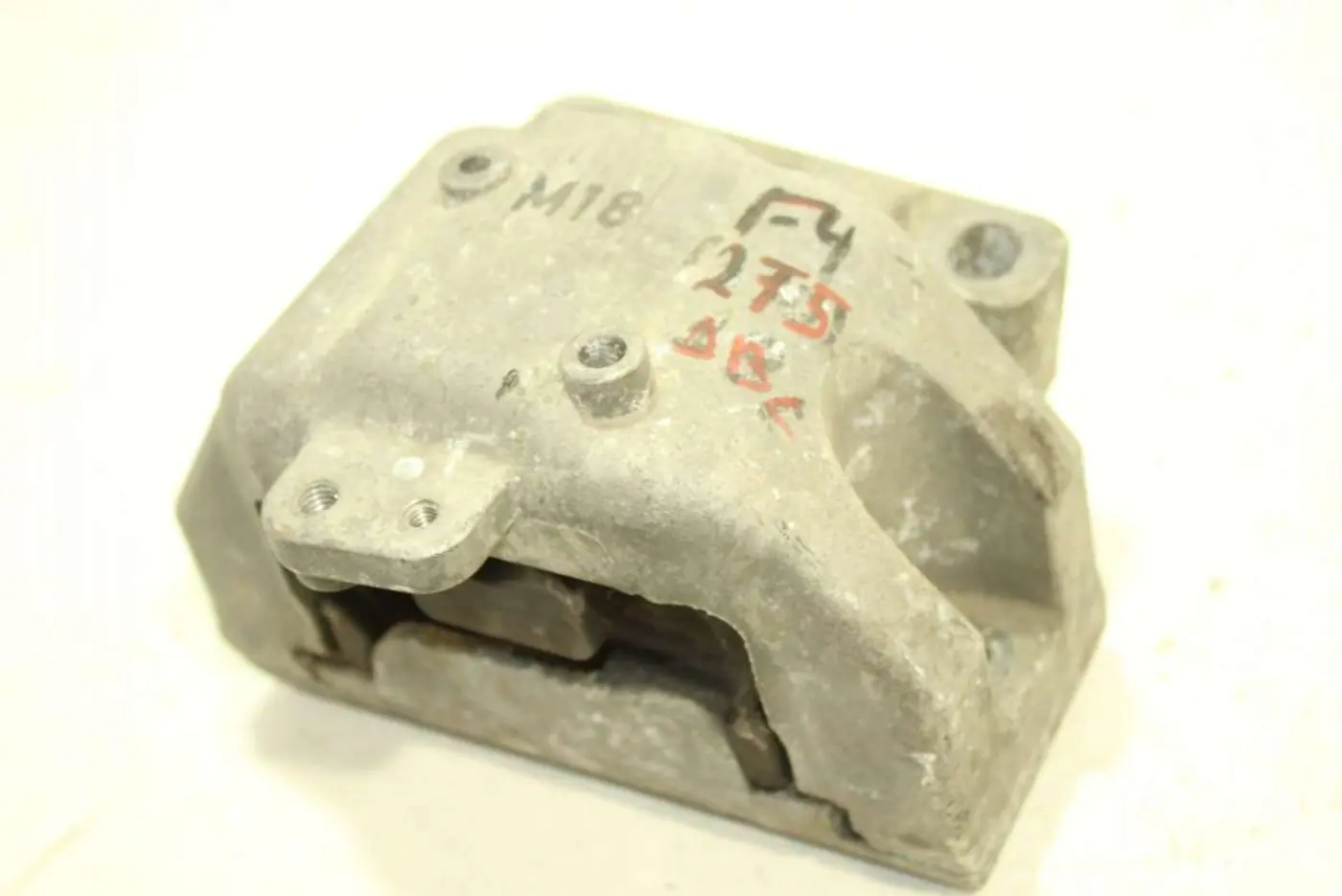 Подушка крепления двигателя к SEAT Toledo 2001