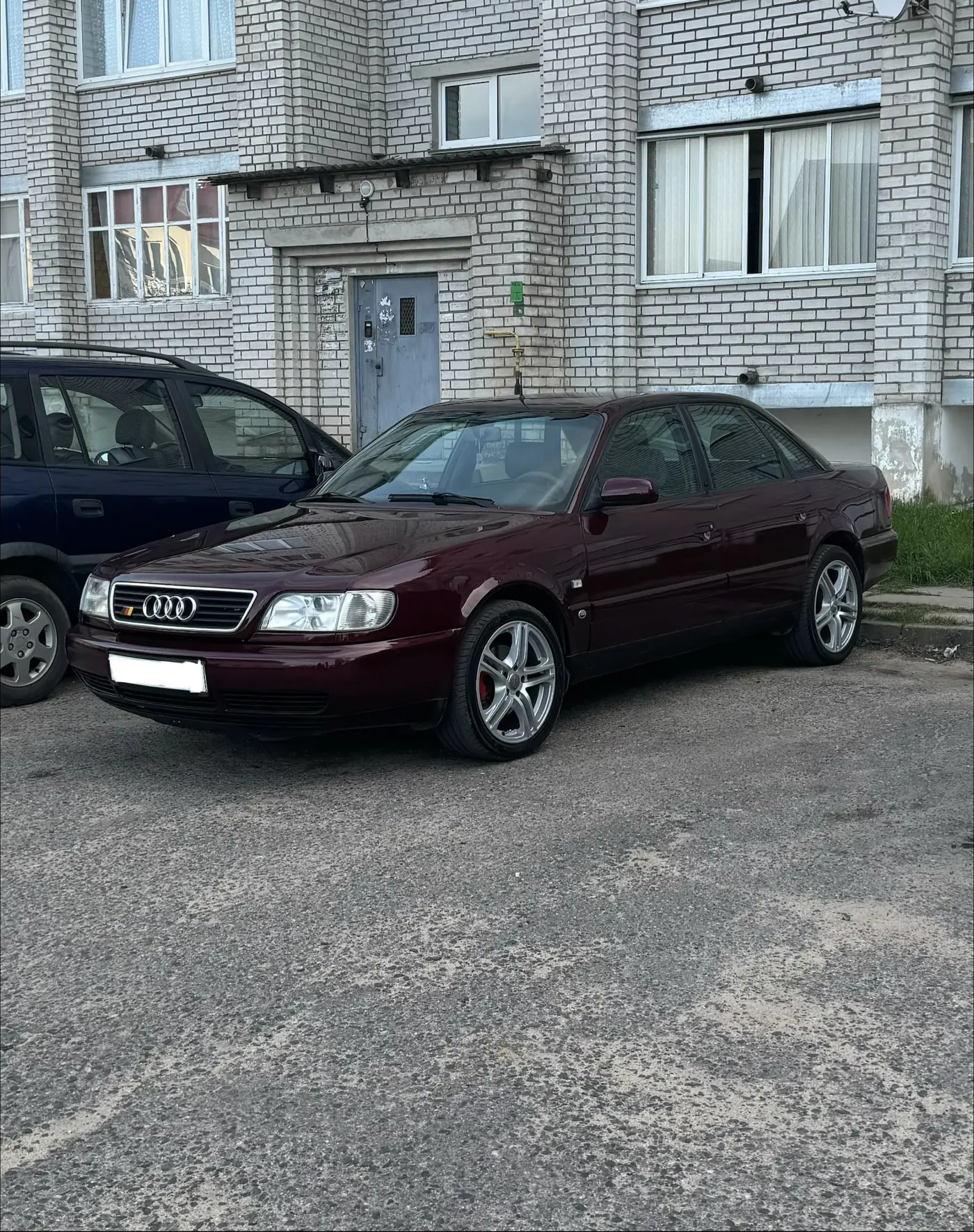 Audi A6 I (C4), 1996