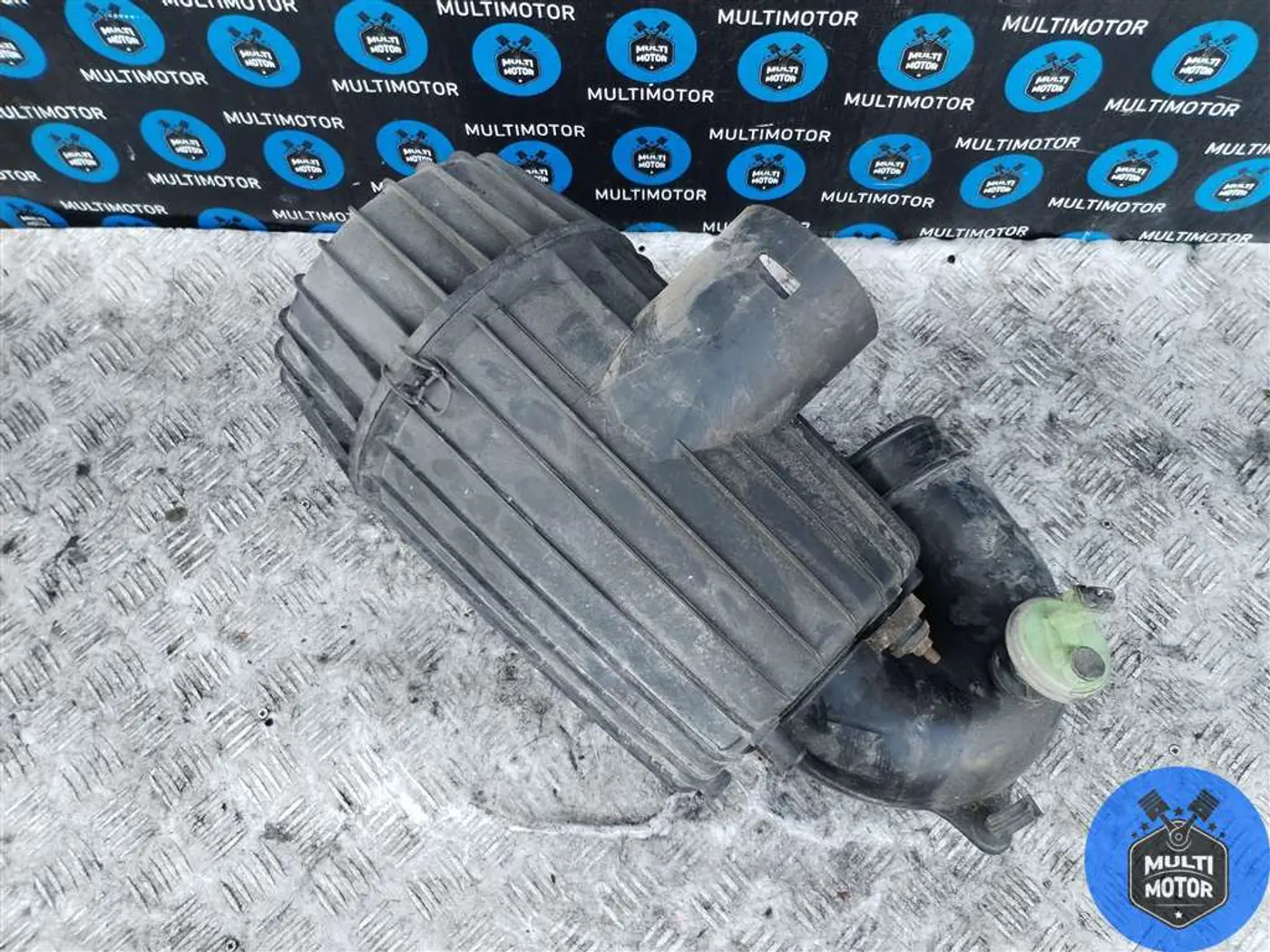 Корпус воздушного фильтра к Iveco  2003