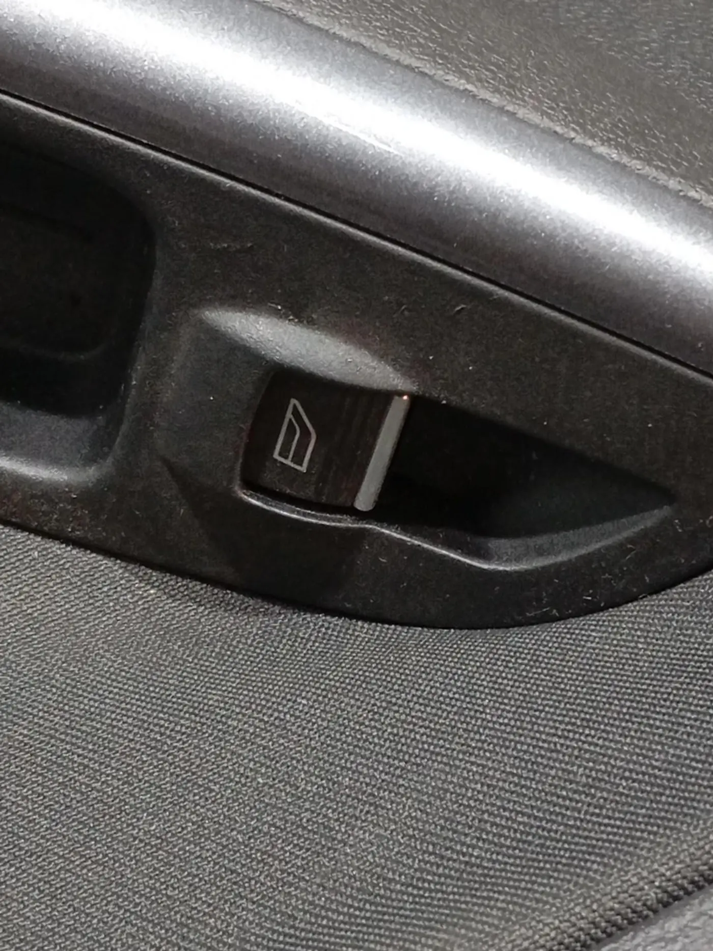 Кнопка стеклоподъемника к Ford Focus 2013